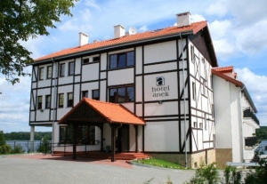 
											Hotel** Anek